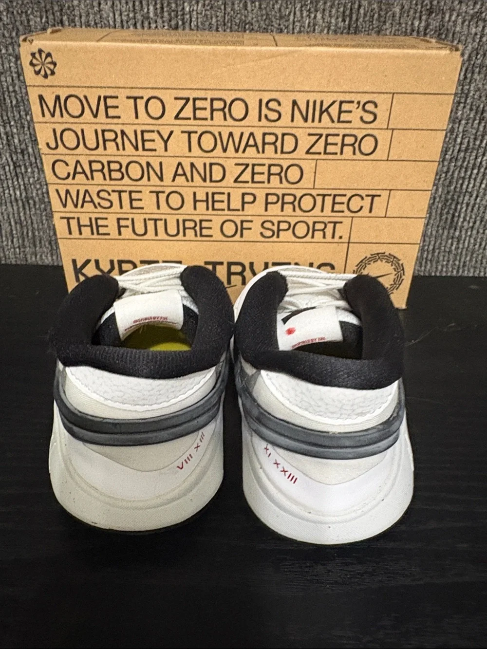 Nike Toddler White, Black & Red Performance Sneakers Size 8